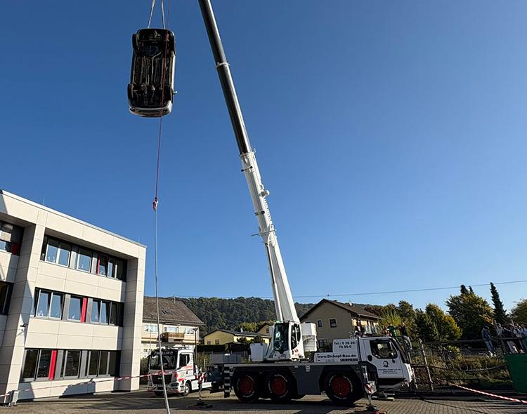 KAG Westerburg Verkehrssicherheit Unfallsimulation Mobilkran Dickopf-Bau