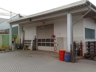 2001  Umbau Lagerhalle zum Werkstattgebäude
