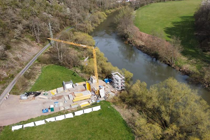 ABEL & WEIMAR, Brücke Lahnradweg Ingenieurbau Kran Baustelle