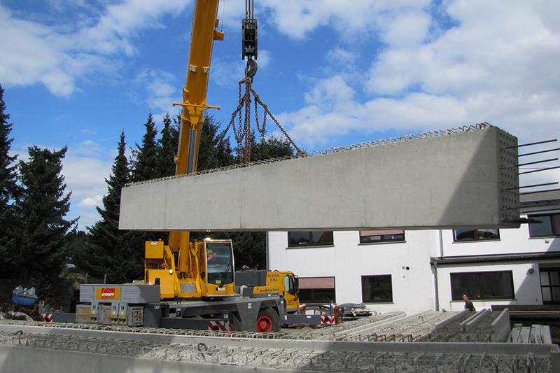 Betonfertigbauteil Baustelle Block