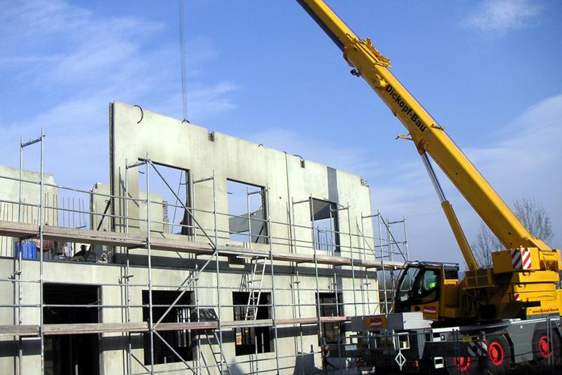Betonfertigbauteil Baustelle Hochbau Hausbau