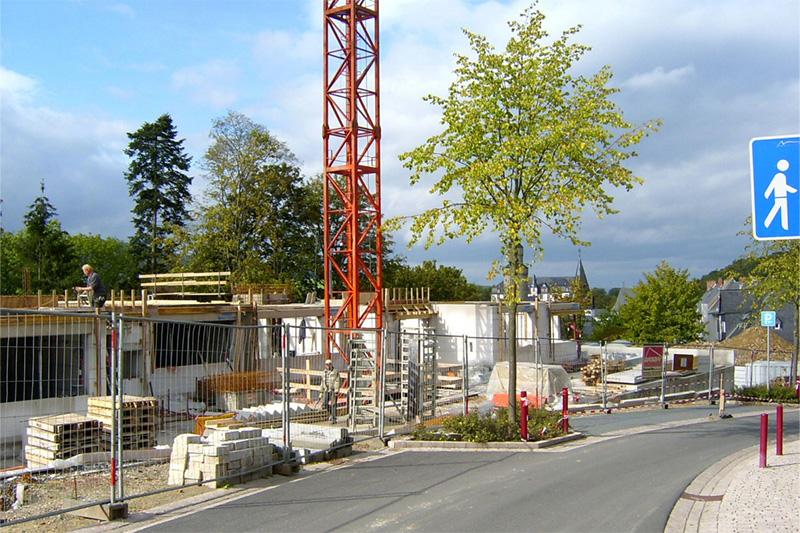 Mehrfamilienhaus Idstein Kran Baustelle