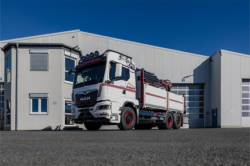 Lkw mit Heckkran Dickopf-Bau